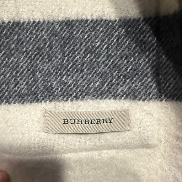 Authentic Burberry Reversible Cashmere and Merino Wool Great Condition
